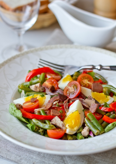 Рецепт салата с тунцом и помидорами с фото пошагово на Вкусном Блоге